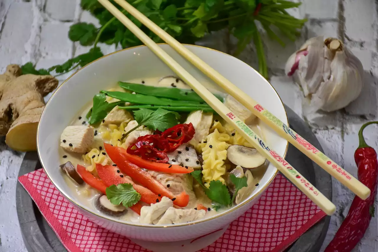 Una taza de recetas saludables de sopa de pollo para bajar de peso: una guía